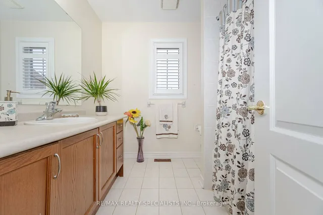 Additional image 33 of 5 Saddler Ave