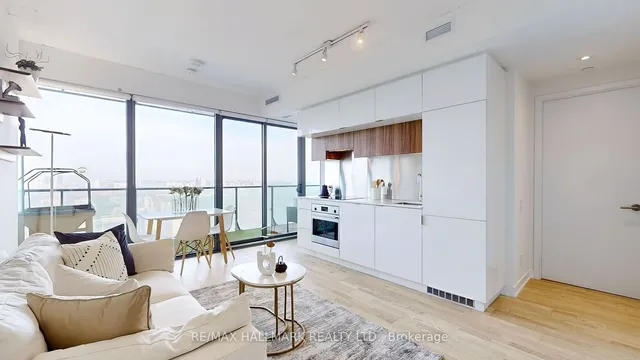 Additional image 7 of 185 Roehampton Ave Unit 2705