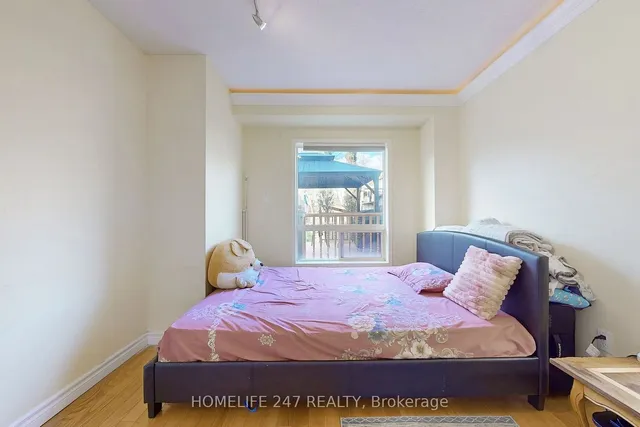 Additional image 24 of 82 Conn Smythe Dr