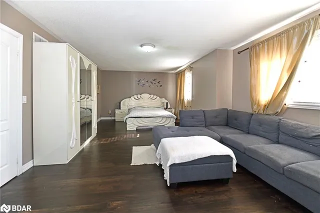 Additional image 20 of 17 Via Romano Way