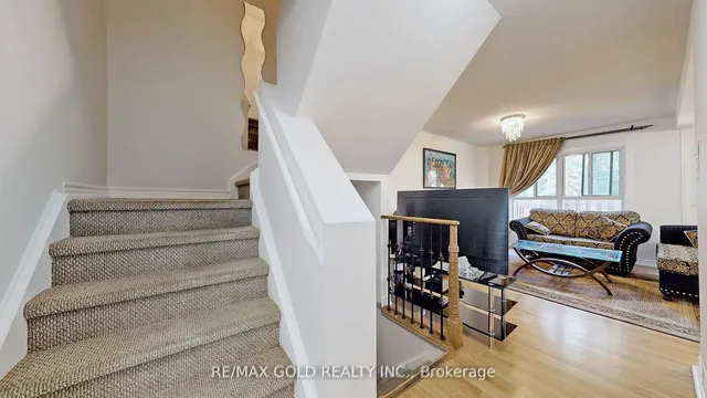 Additional image 16 of 118 Fleetwood Cres