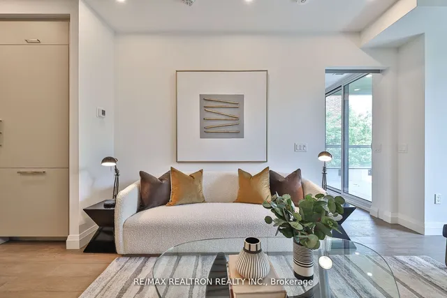 Additional image 18 of 285 Avenue Rd Unit 403