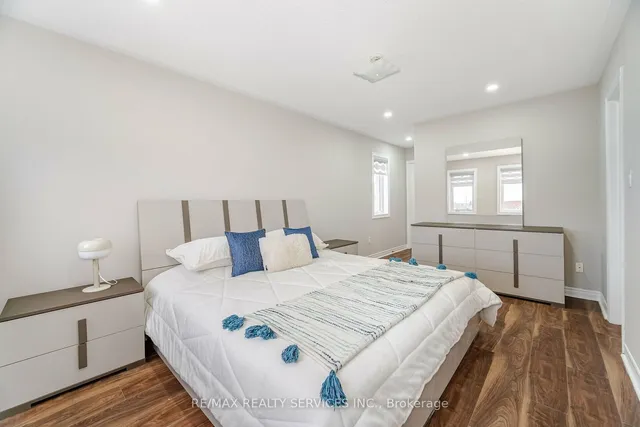 Additional image 23 of 42 Domenico Cres