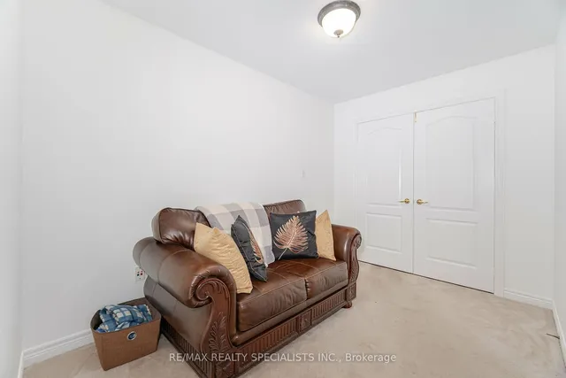 Additional image 21 of 5 Saddler Ave