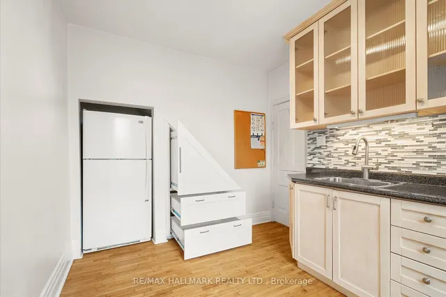 Additional image 21 of 393 Ossington Ave