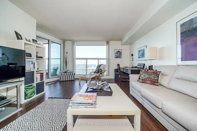 Additional image 5 of 77 Harbour Sq Unit 1909