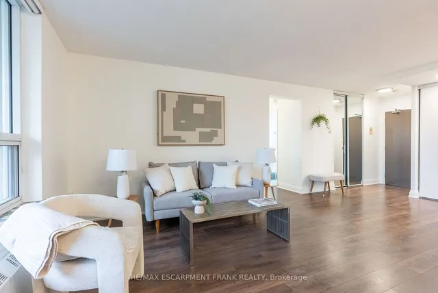 Additional image 14 of 45 Southport St Unit 212