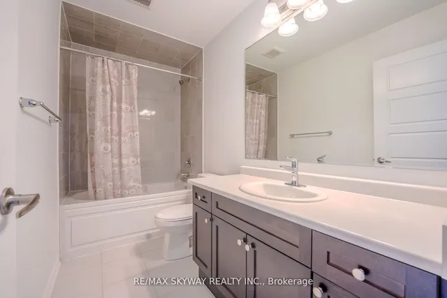 Additional image 28 of 4 Plume St