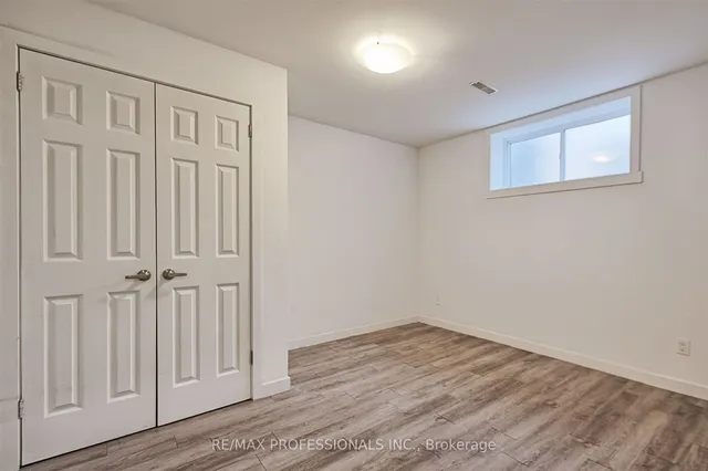 Additional image 25 of 16 Muskoka Ave