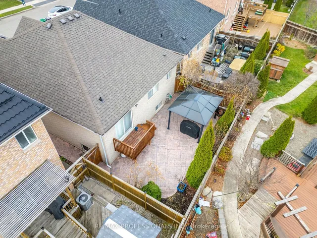 Additional image 32 of 25 Amboise Cres