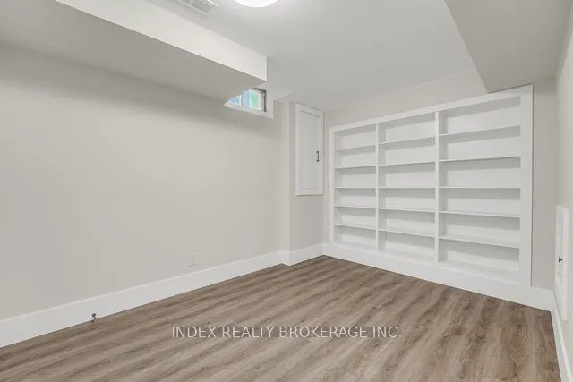 Additional image 10 of 142 Ural Circ