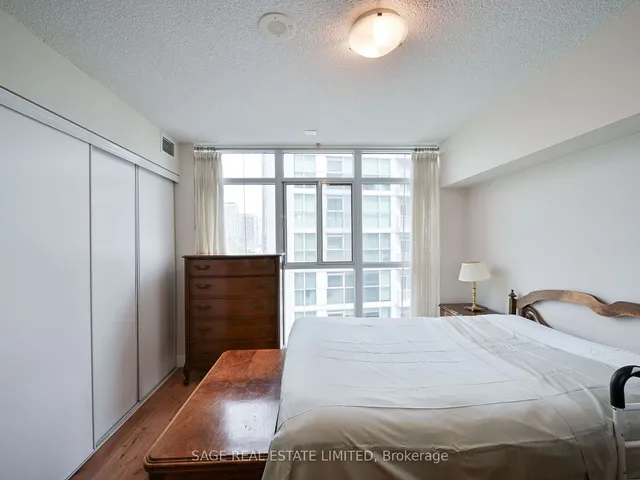 Additional image 17 of 3 Marine Parade Dr Unit 808