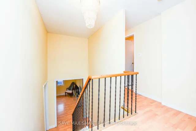 Additional image 25 of 10 Keewatin Gate