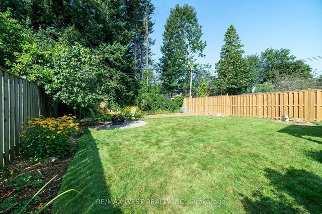 Additional image 23 of 10 Rowallan Dr