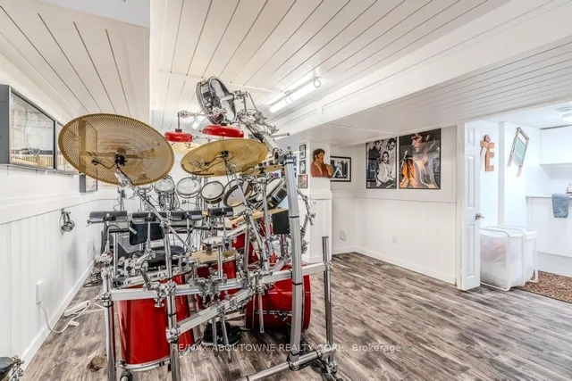 Additional image 26 of 106 ELLIOTT St