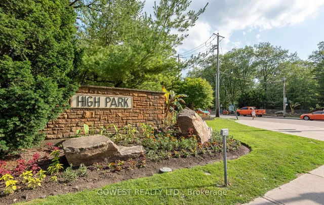 Additional image 19 of 369 Sorauren Ave Unit 201