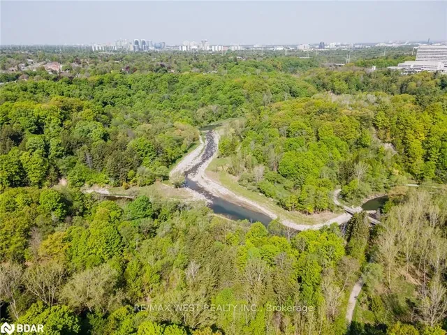 Additional image 20 of 127 Weir Cres