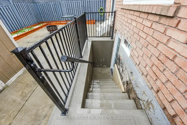 Additional image 32 of 94 Saintsbury Cres