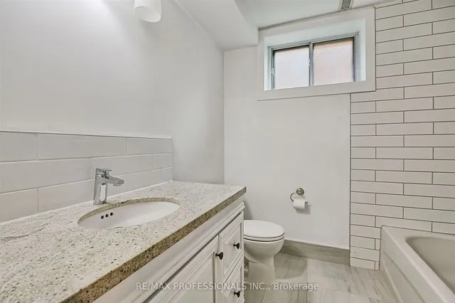 Additional image 26 of 16 Muskoka Ave