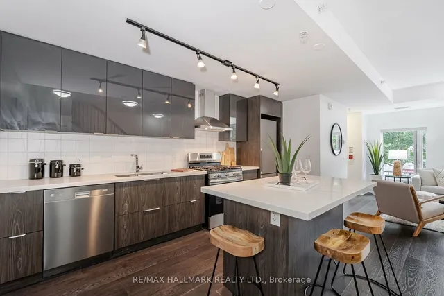 Additional image 5 of 580 Kingston Rd Unit 104