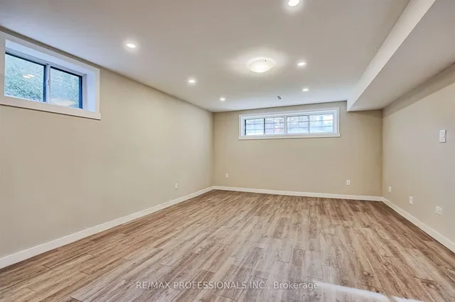 Additional image 19 of 16 Muskoka Ave