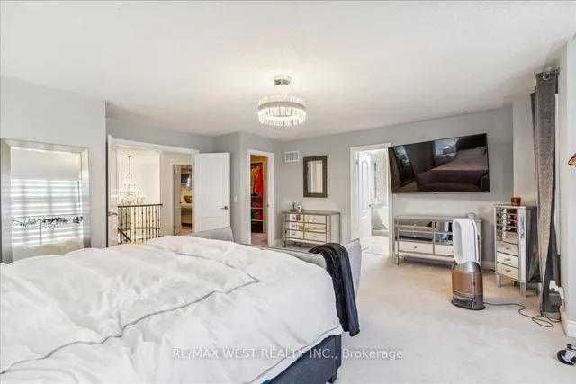 Additional image 17 of 36 Lampman Cres