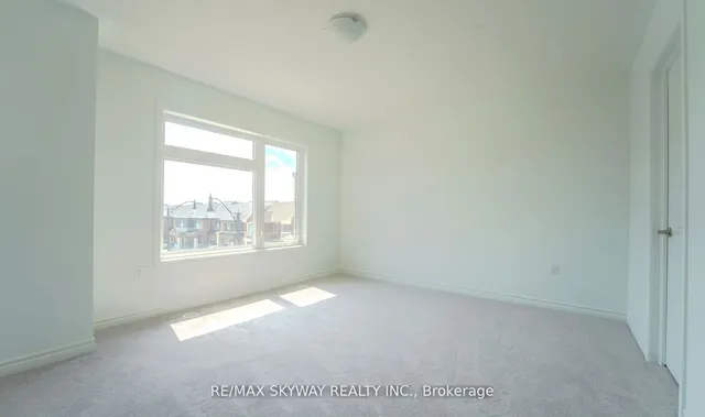 Additional image 35 of 4 Plume St