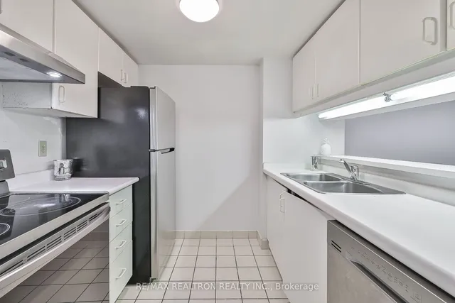 Additional image 16 of 44 Gerrard St Unit 811