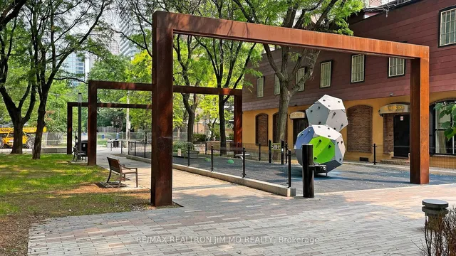 Additional image 37 of 3 Gloucester St Unit 509