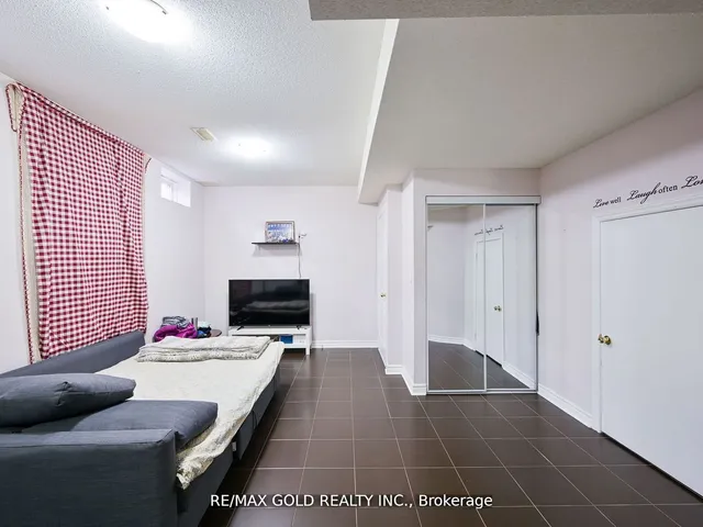 Additional image 33 of 25 Maverick Cres