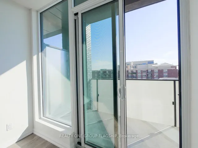 Additional image 9 of 4208 Dundas St Unit 504