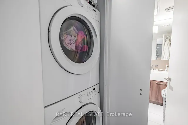 Additional image 28 of 560 King St Unit 1004