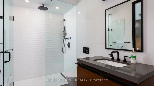 Additional image 30 of 53 Hazelton Ave