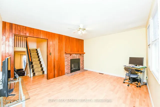 Additional image 15 of 10 Keewatin Gate