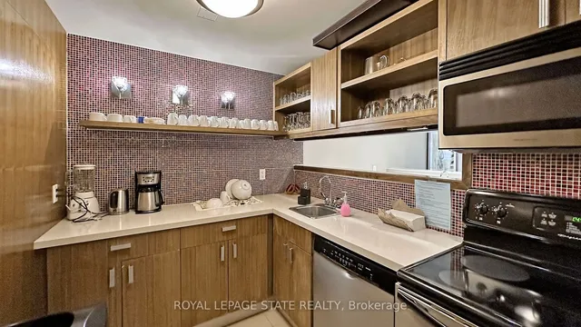 Additional image 32 of 20 Gothic Ave Unit 702