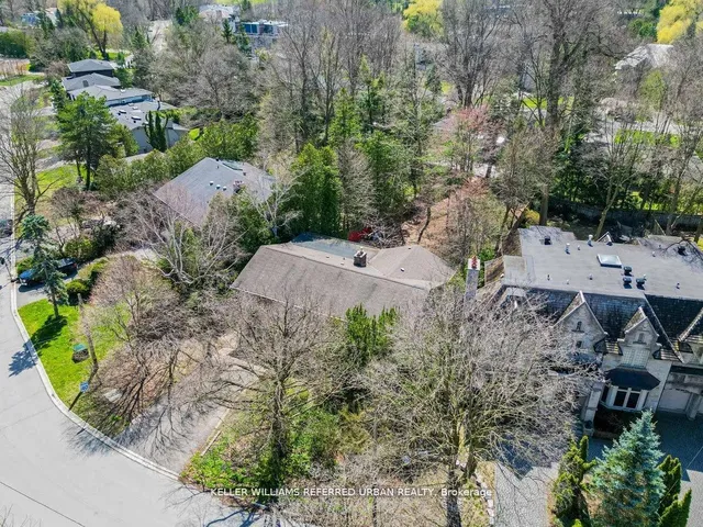 Additional image 32 of 15 York Valley Cres