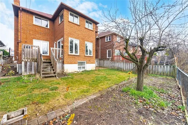 Additional image 49 of 140 Lord Simcoe Dr