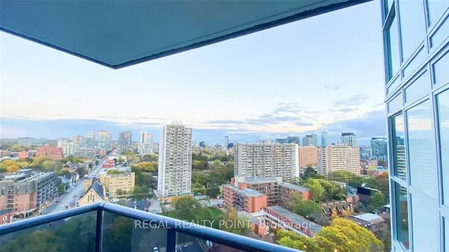 Additional image 3 of 219 Dundas St Unit 2012