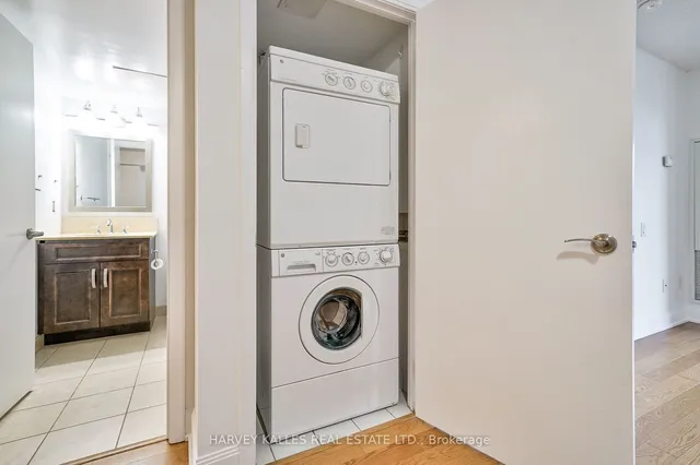 Additional image 20 of 2181 Yonge St Unit 1612