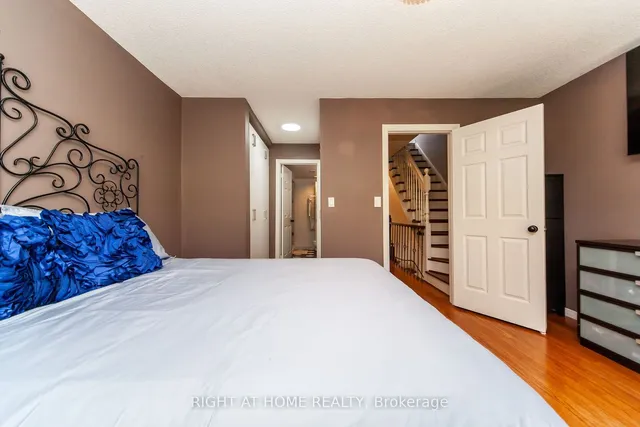 Additional image 19 of 208 Niagara St Unit 36