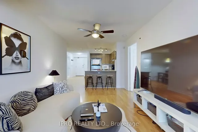 Additional image 9 of 225 Wellesley St Unit 701