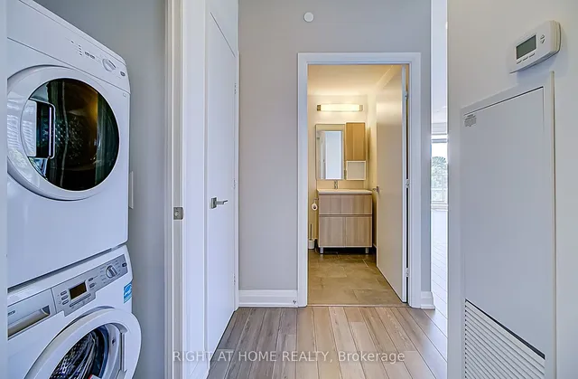 Additional image 29 of 36 Park Lawn Rd Unit 305