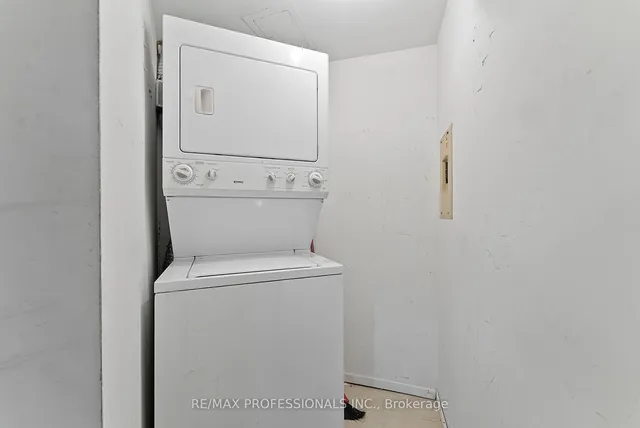 Additional image 2 of 717 Bay St Unit 602