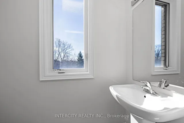 Additional image 23 of 30 Queenpost Dr