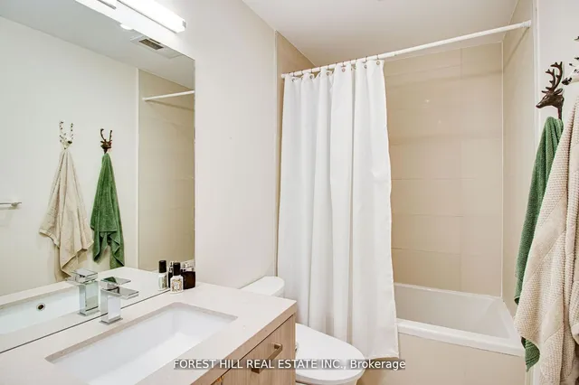 Additional image 12 of 608 Richmond St Unit 1208