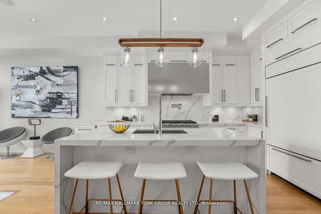 Additional image 9 of 100 Roe Ave