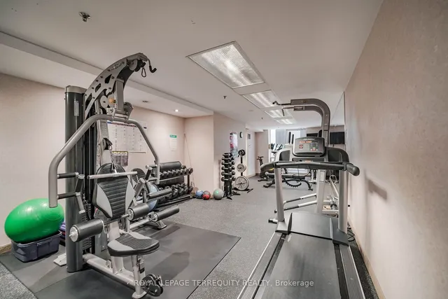 Additional image 34 of 43 Eglinton Ave Unit 1708