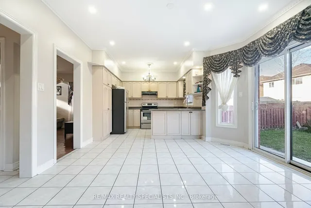 Additional image 10 of 9 Whitewash Way