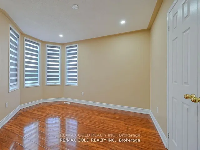 Additional image 28 of 52 Sandyshores Dr