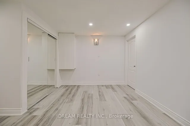 Additional image 28 of 24 Mannel Cres